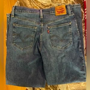 Levi High Waisted Mom Trousers size 29